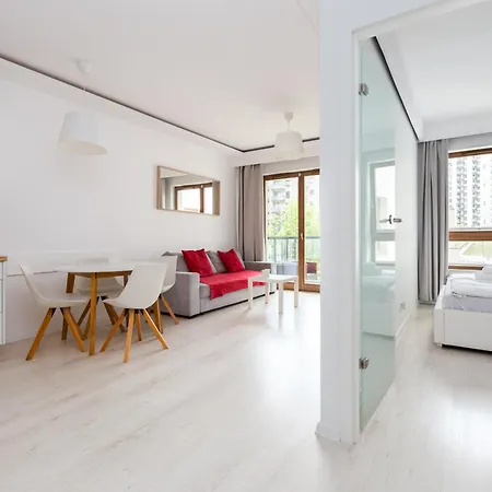 公寓 Nova Letnica Comfy 格但斯克